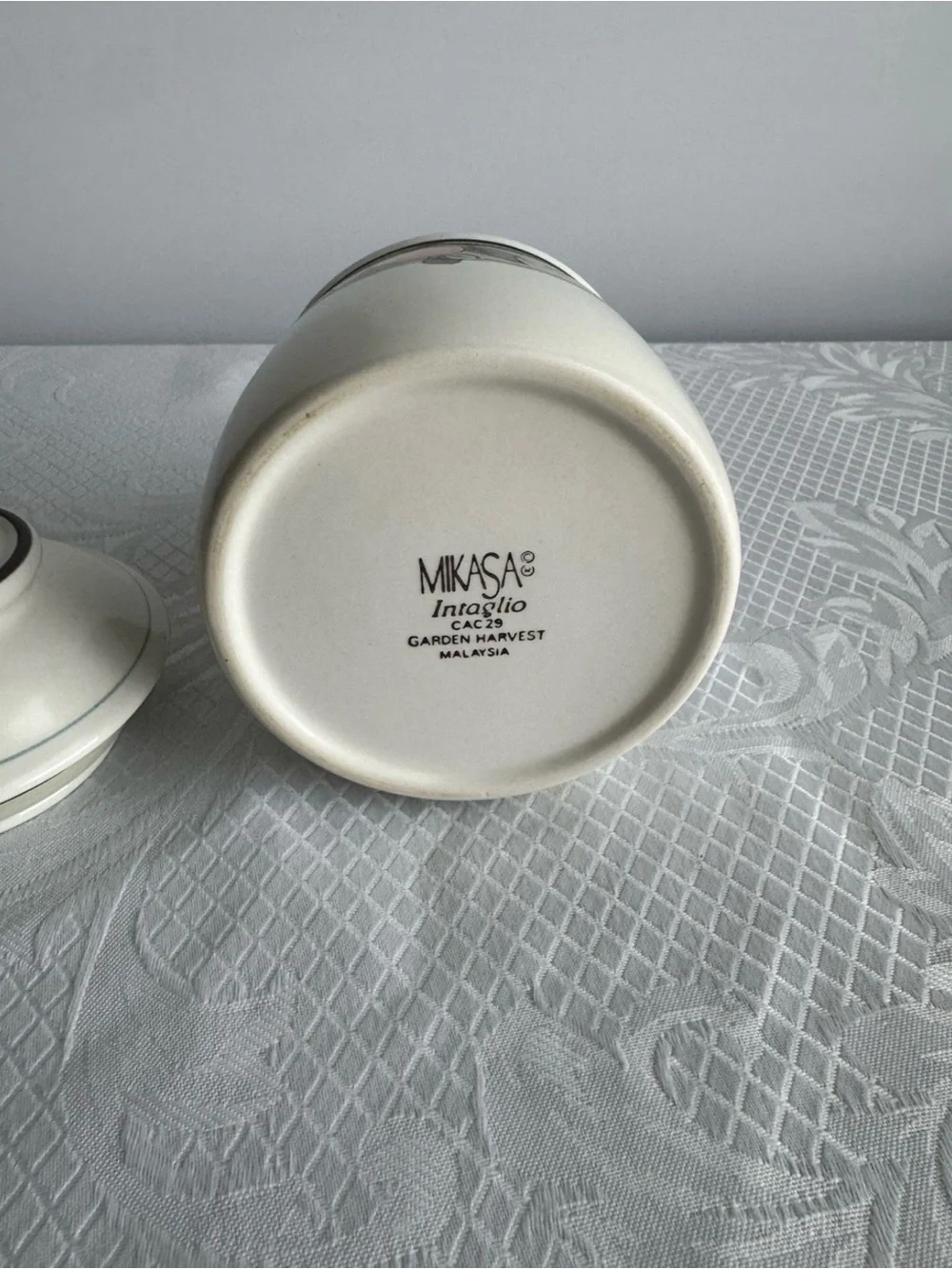 Mikasa Intaglio Garden Harvest CAC29 Mini Kitchen Canister 4.5” w/ Lid-Vintage